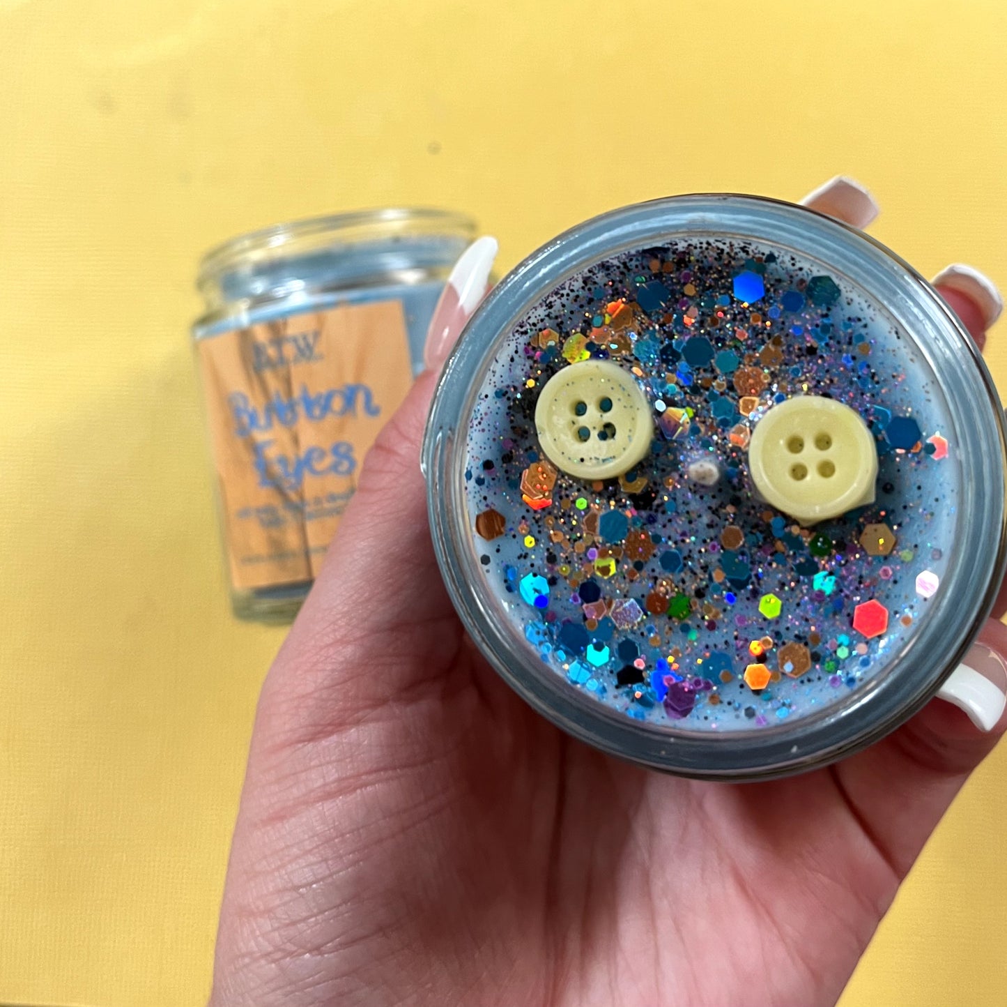 Button Eyes | bergamot, lily, & amber